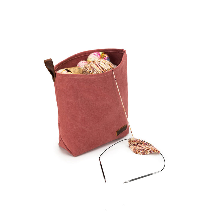 Della Q Canyon Rose Collection