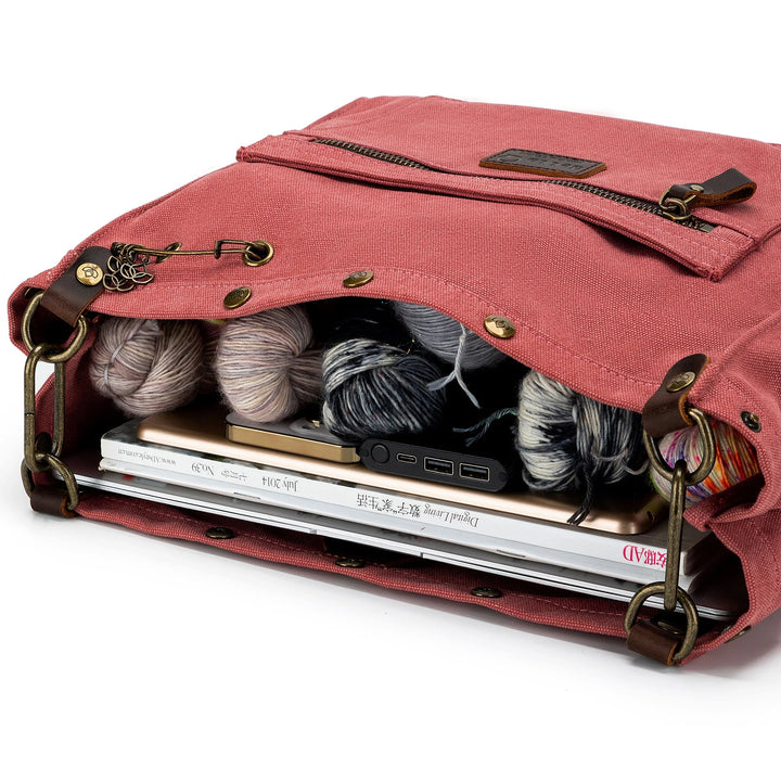Della Q Canyon Rose Collection