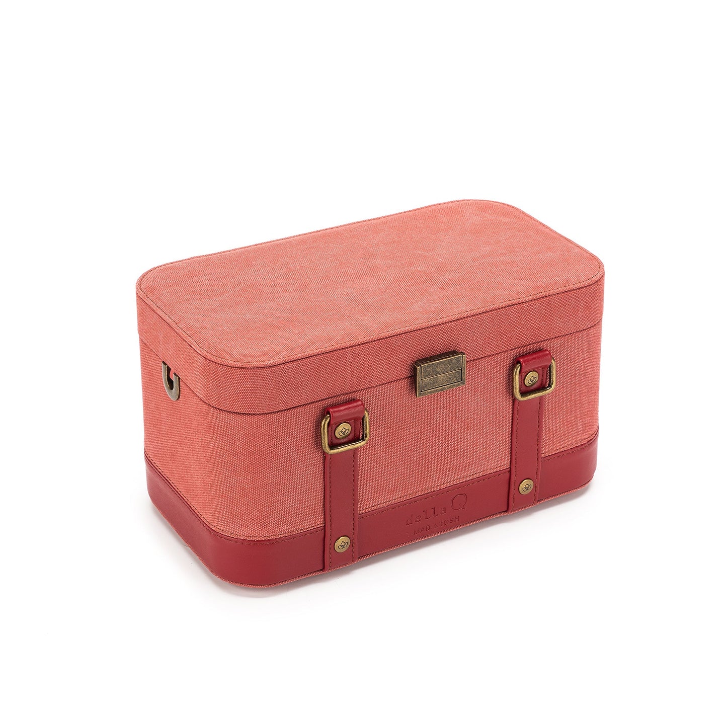 Della Q Canyon Rose Collection