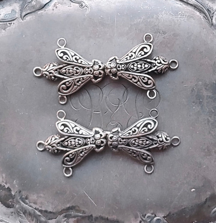 Jul Filigree Honeybee Clasps