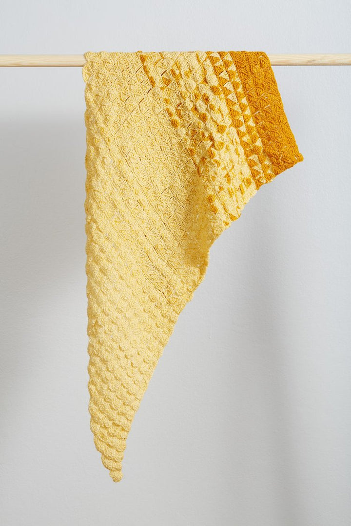 Dalga Shawl/Urth Yarn Kit
