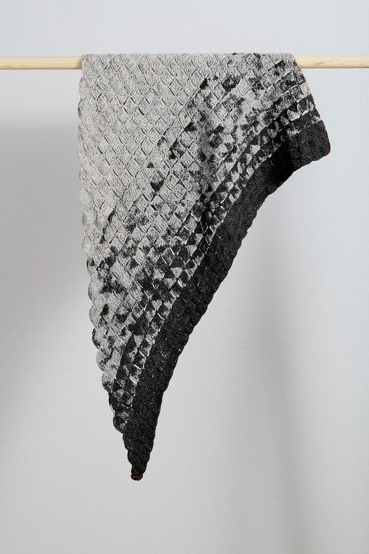 Dalga Shawl/Urth Yarn Kit