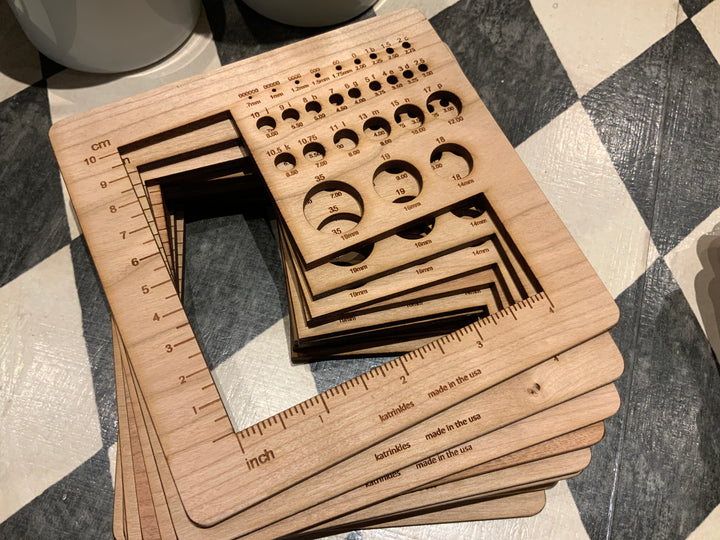 Katrinkles Knitting Needle & Swatch Gauge